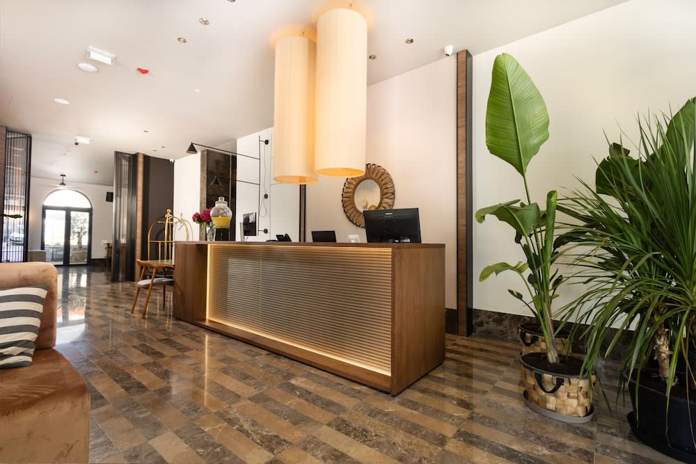 Infinity Hotel & More 2