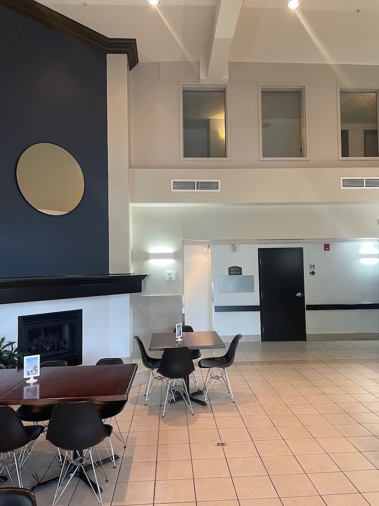 Super 8 by Wyndham Sainte Agathe Des Monts 2