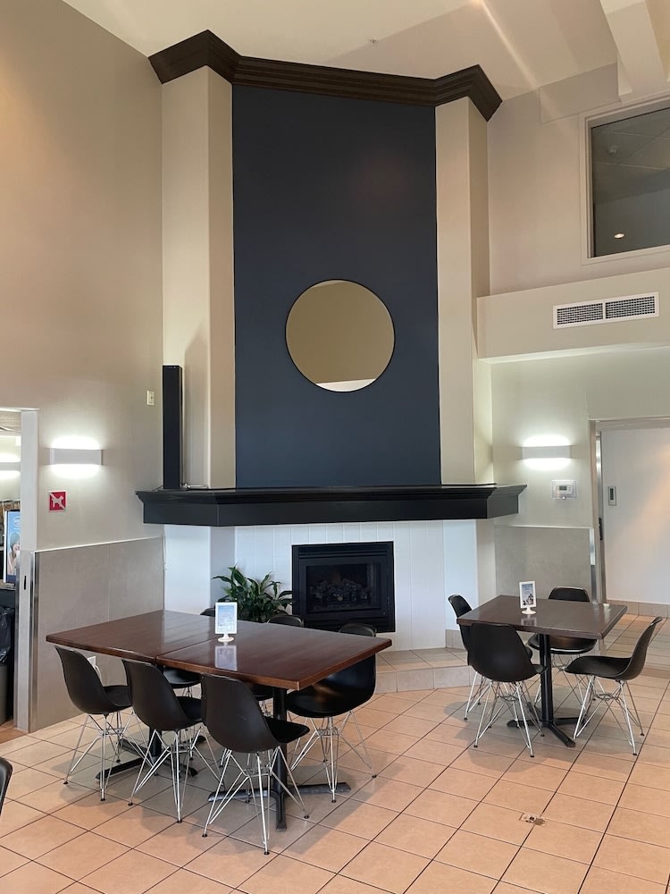 Super 8 by Wyndham Sainte Agathe Des Monts 5