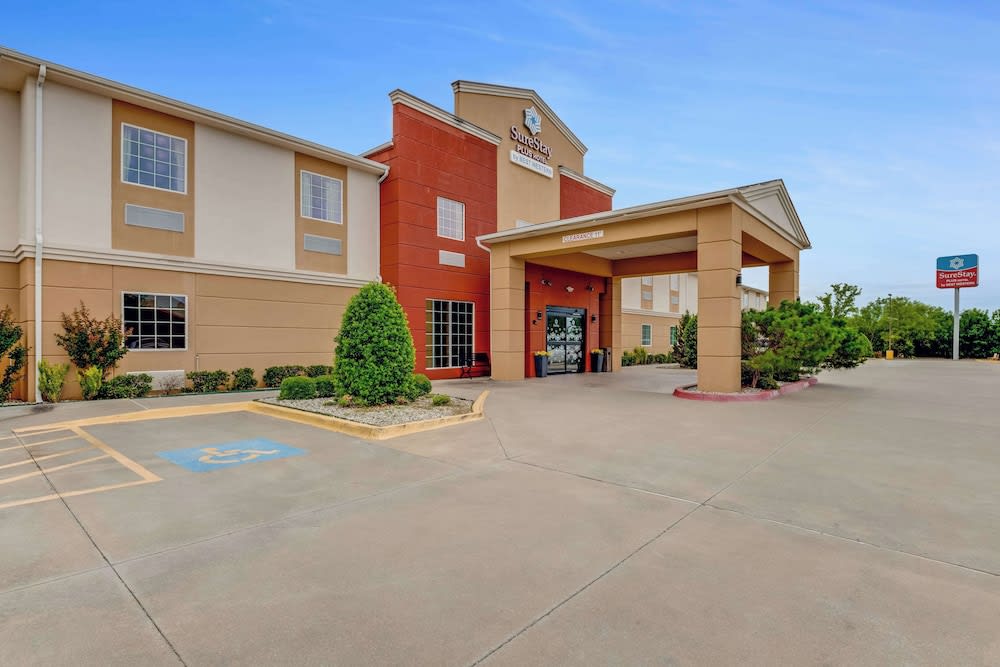 SureStay Plus Hotel by Best Western Owasso Tulsa North 1