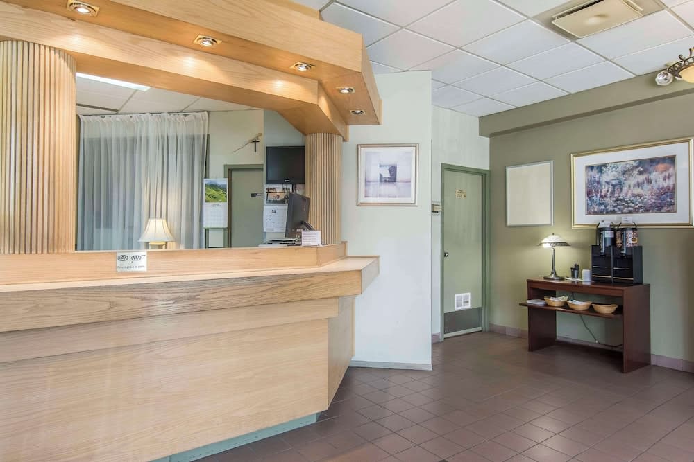 Quality Hotel & Suites 2