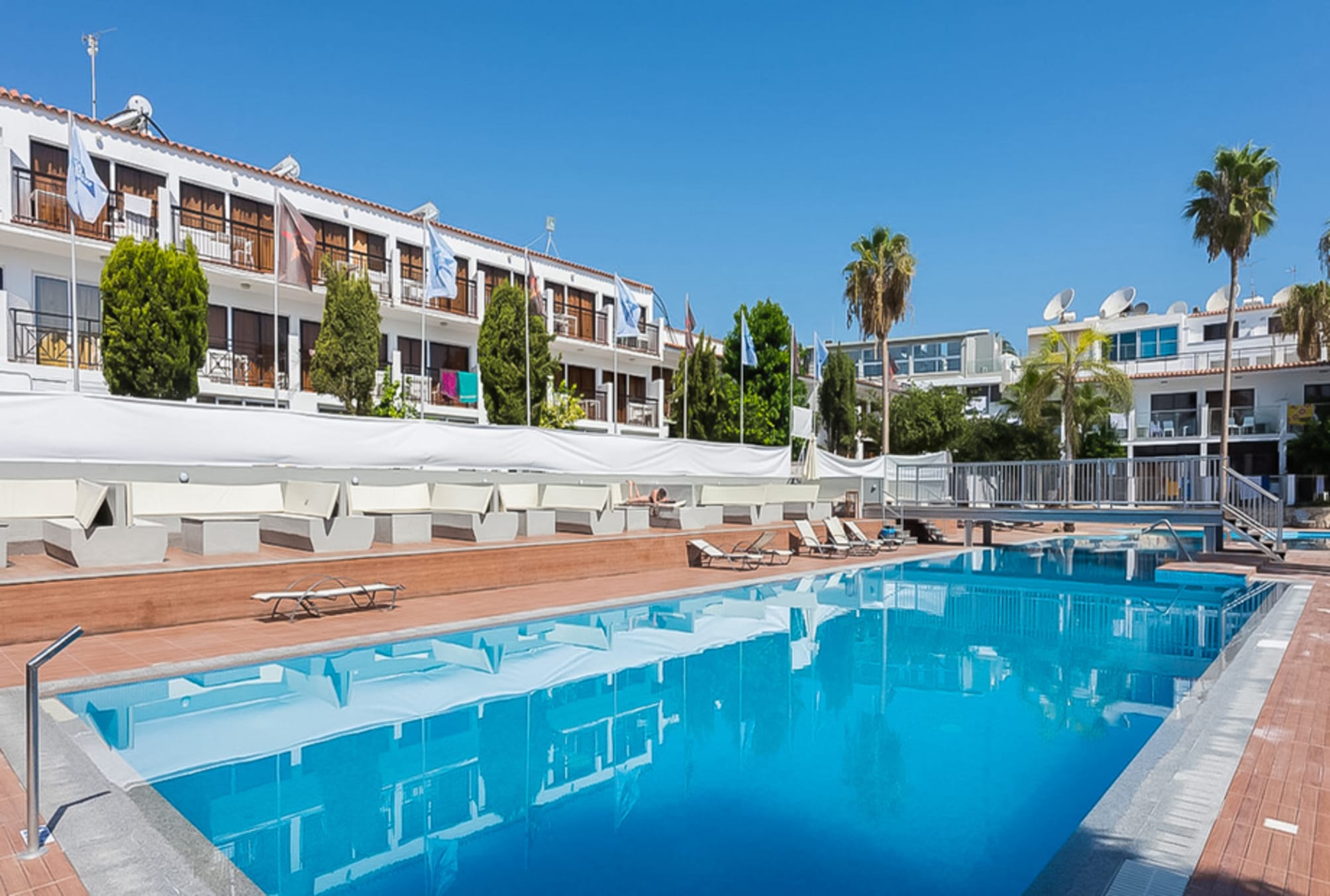 Pambos Napa Rocks - Adults Only 1