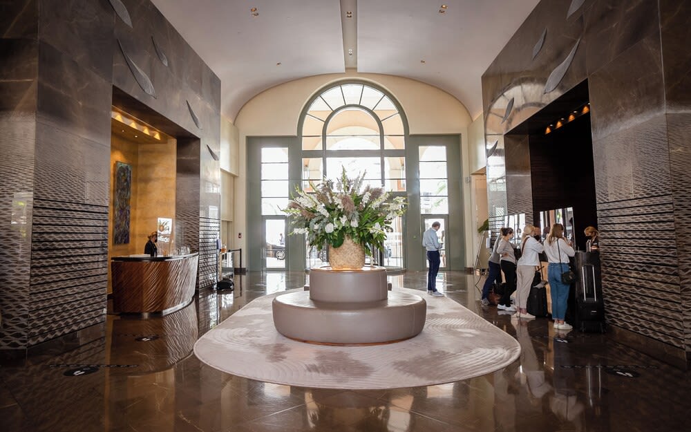 Monte-Carlo Bay Hotel & Resort 2