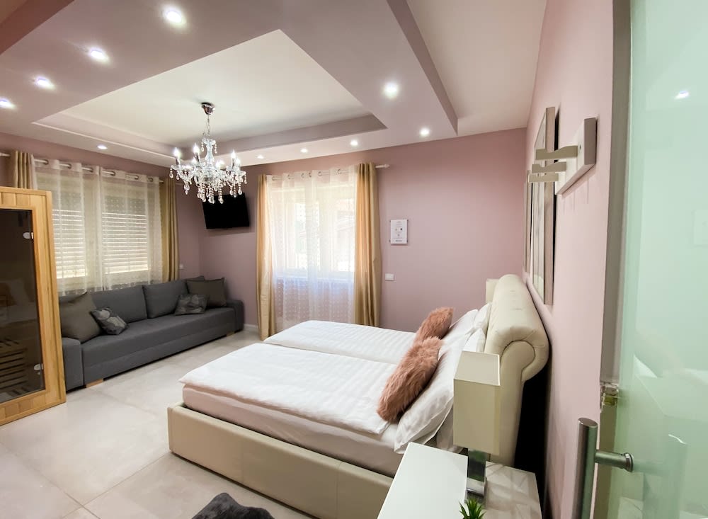 Klemi, rooms in old town Dolomia best home Check in automatico 1