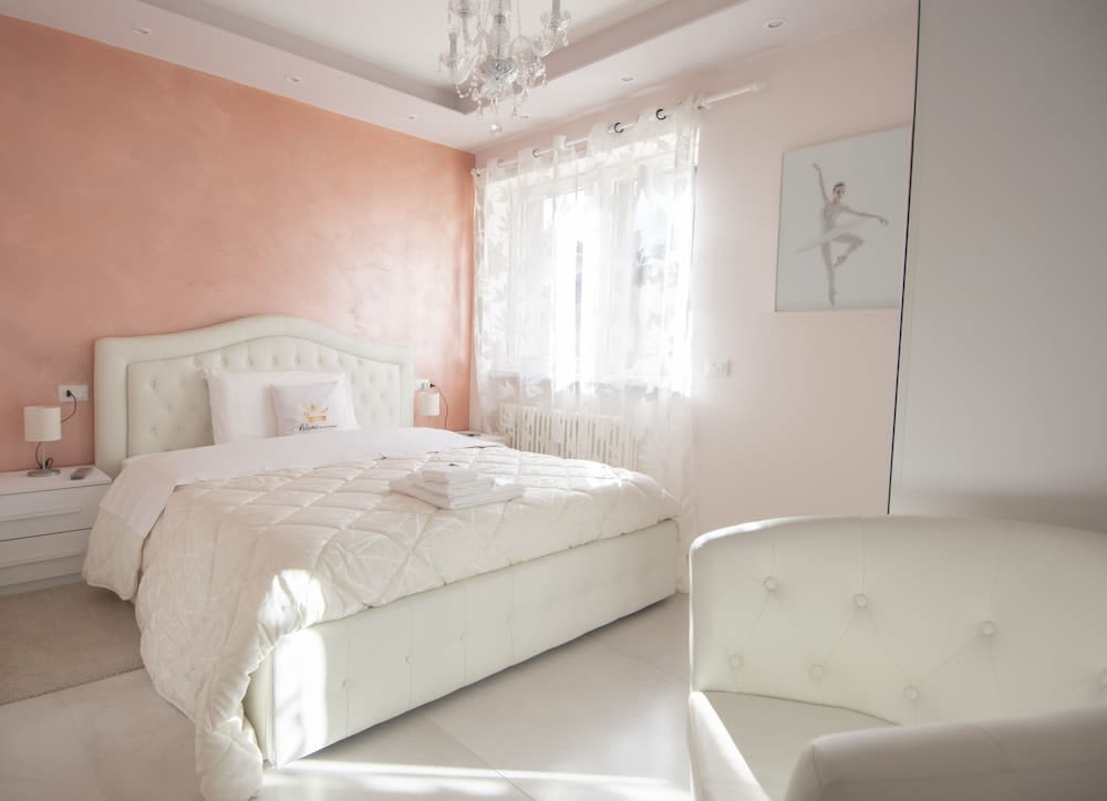 Klemi, rooms in old town Dolomia best home Check in automatico 2