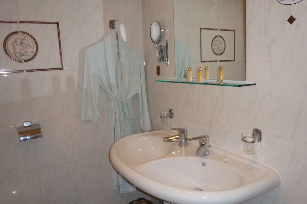 Hôtel Maillot 2