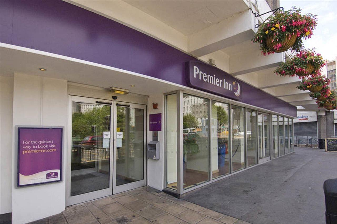 Premier Inn Bristol City Cen (Haymarket) 3