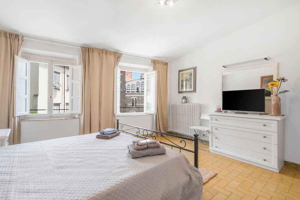 Lucca Old Town Apartment 2