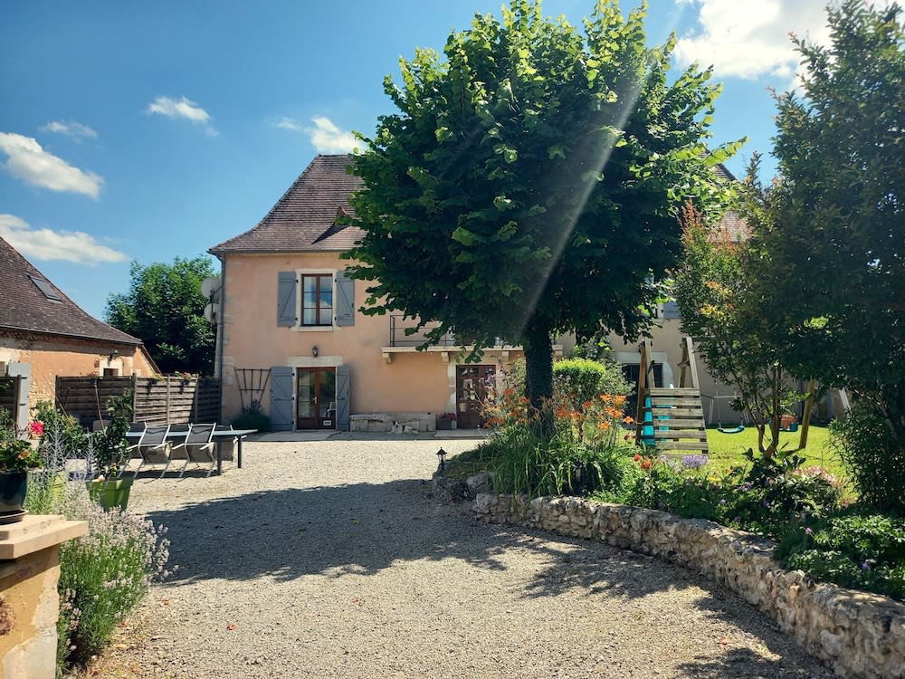 Au pays de Jacquou : Chambre d’hôtes et table d’hôtes 1