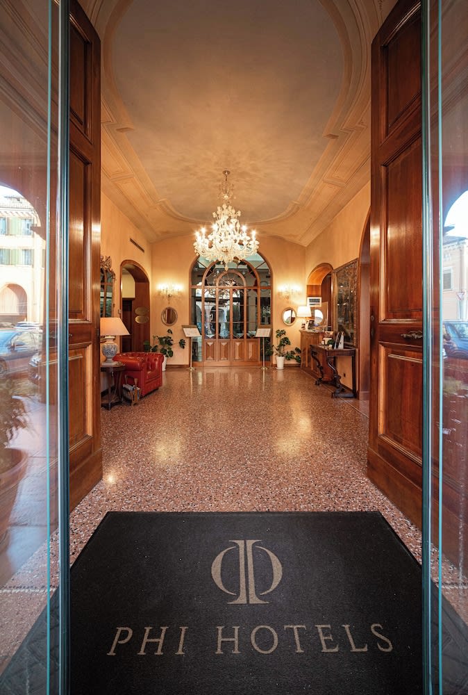 Phi Hotel Dei Medaglioni 2
