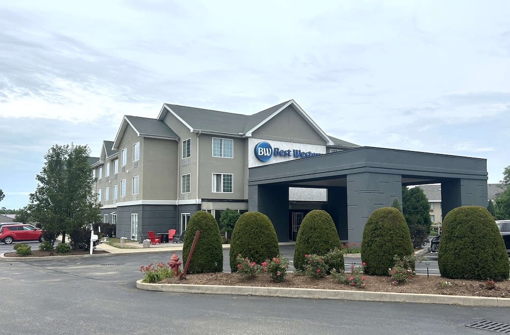 Best Western Erie Inn & Suites 1