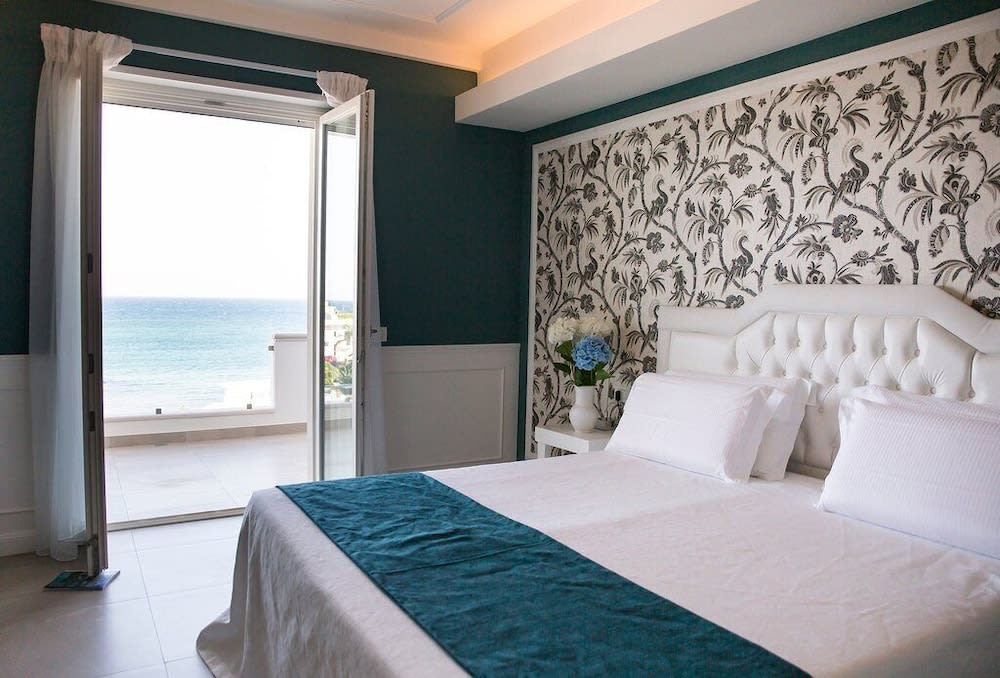 Bianco Riccio Suite Hotel 1