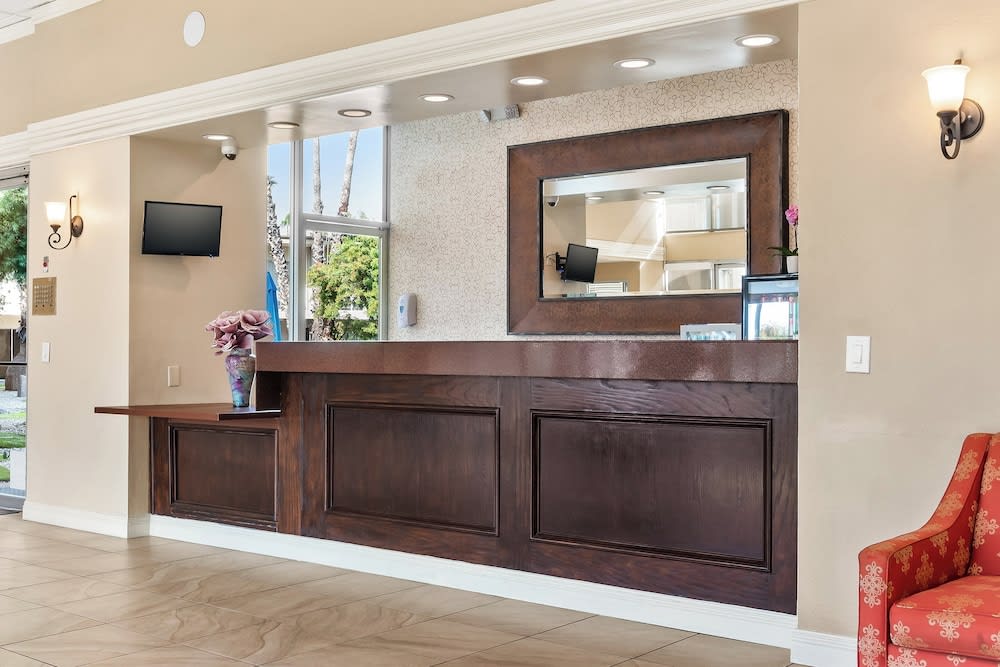 Golden Sails Hotel 2