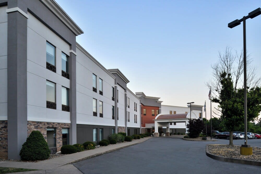 Holiday Inn Express LEWISBURG/NEW COLUMBIA by IHG 1