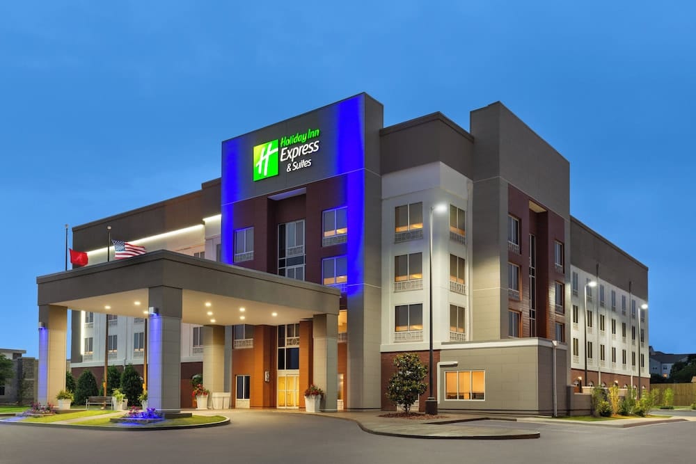 Holiday Inn Express & Suites TUSCALOOSA-UNIVERSITY by IHG 1