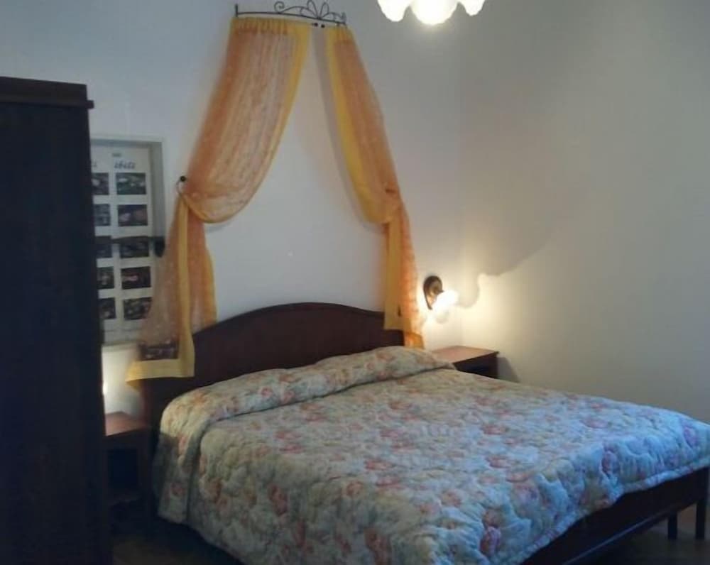 Giardino Donna Lavia 4