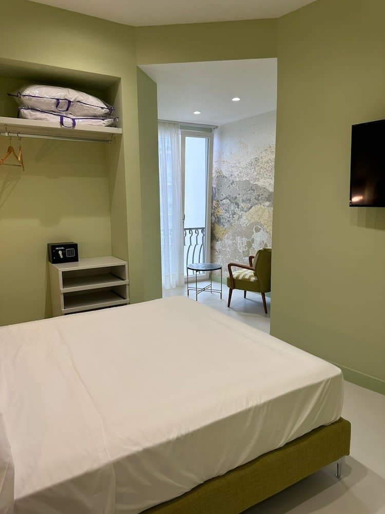 Sorrento Rooms Deluxe 1