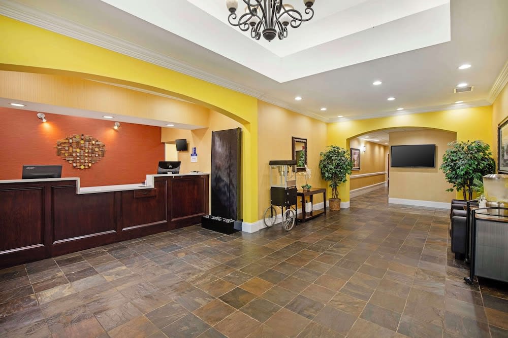 Best Western Plus Greenville South 2