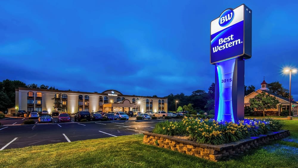 Best Western Hazlet Inn 1