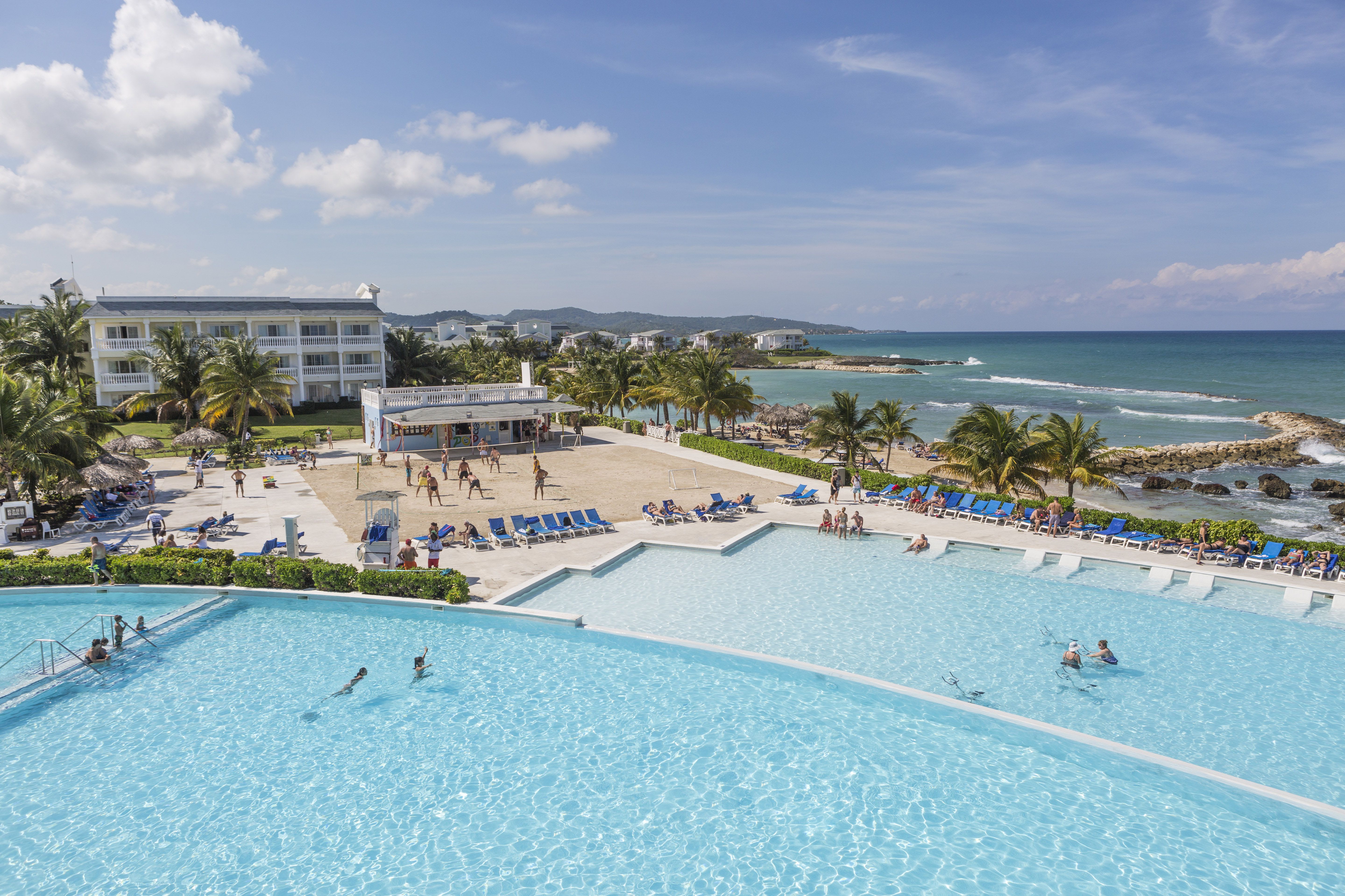 The Signature Level Grand Palladium Lady Hamilton 2