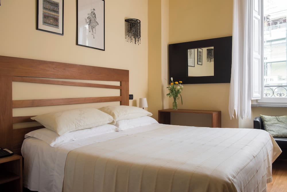 Palm Gallery Hotel 5