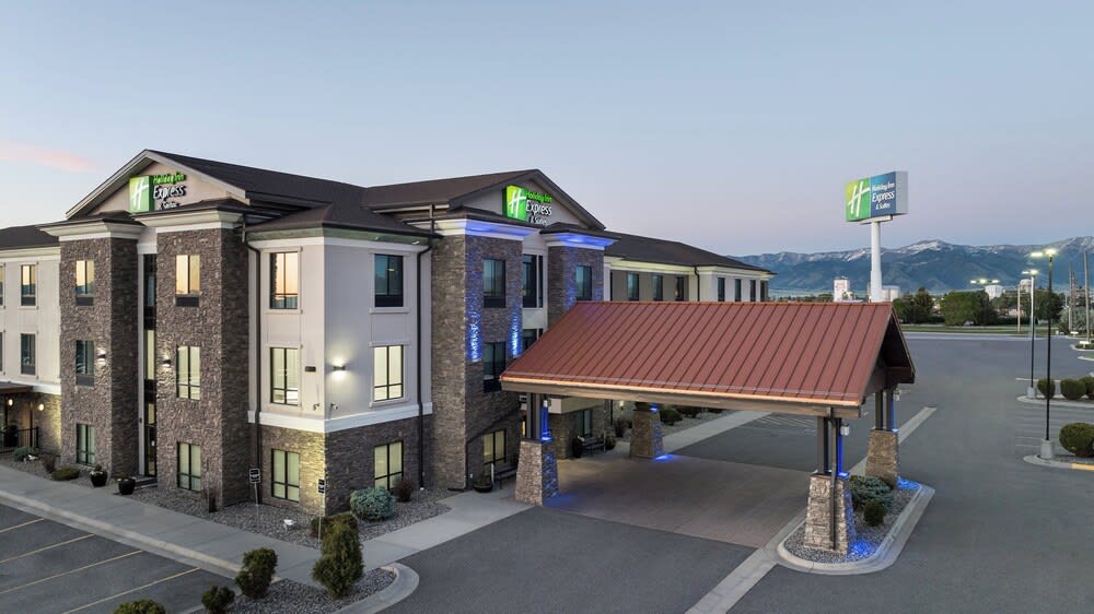 Holiday Inn Express & Suites BELGRADE by IHG 1
