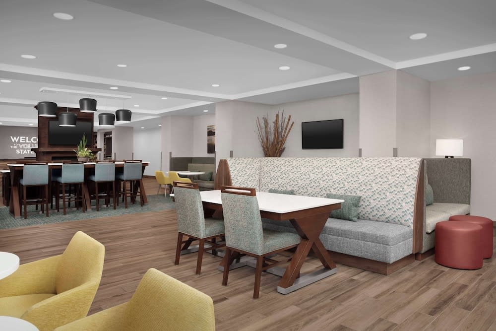 Hampton Inn Dandridge 3