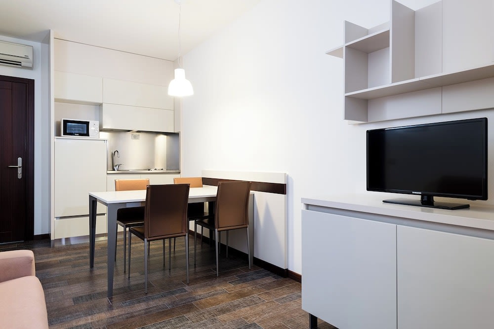 Aparthotel Holiday 4