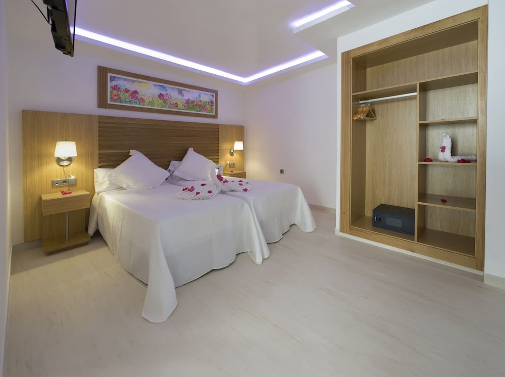 My Way Luxury Ibiza Studio - AB Group 4