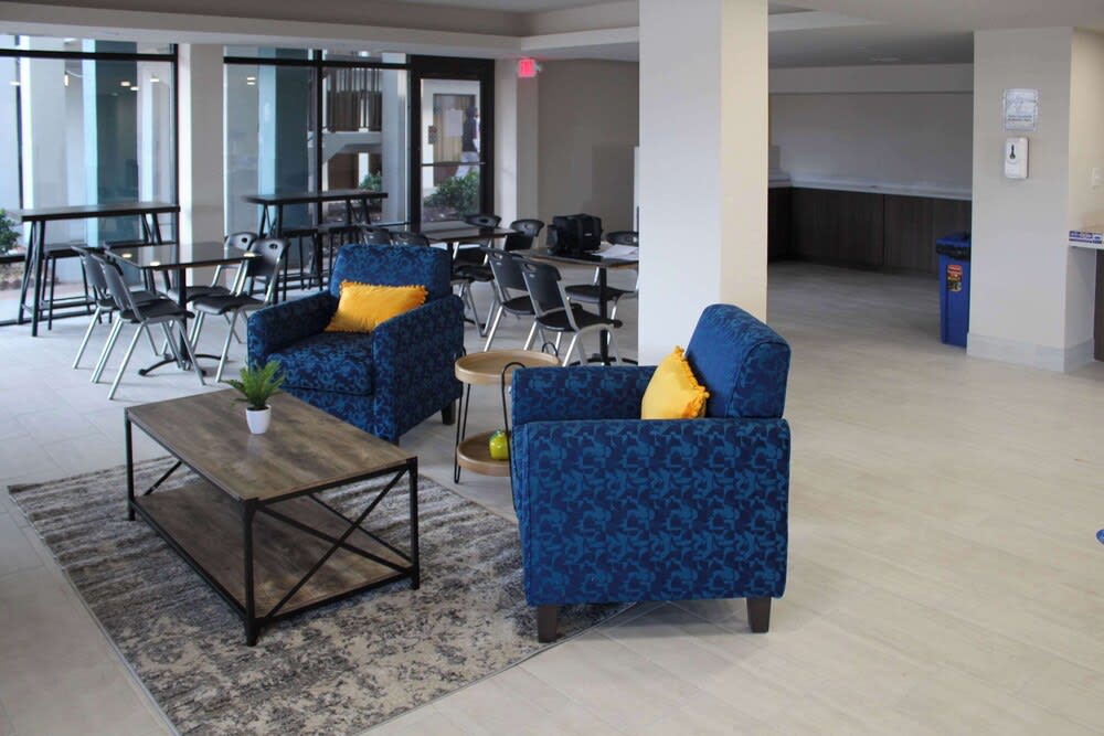 Clarion Pointe Statesville 2