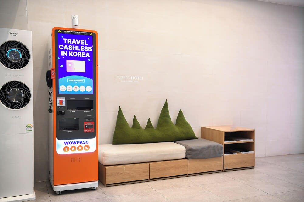 Metro Hotel Myeongdong 3