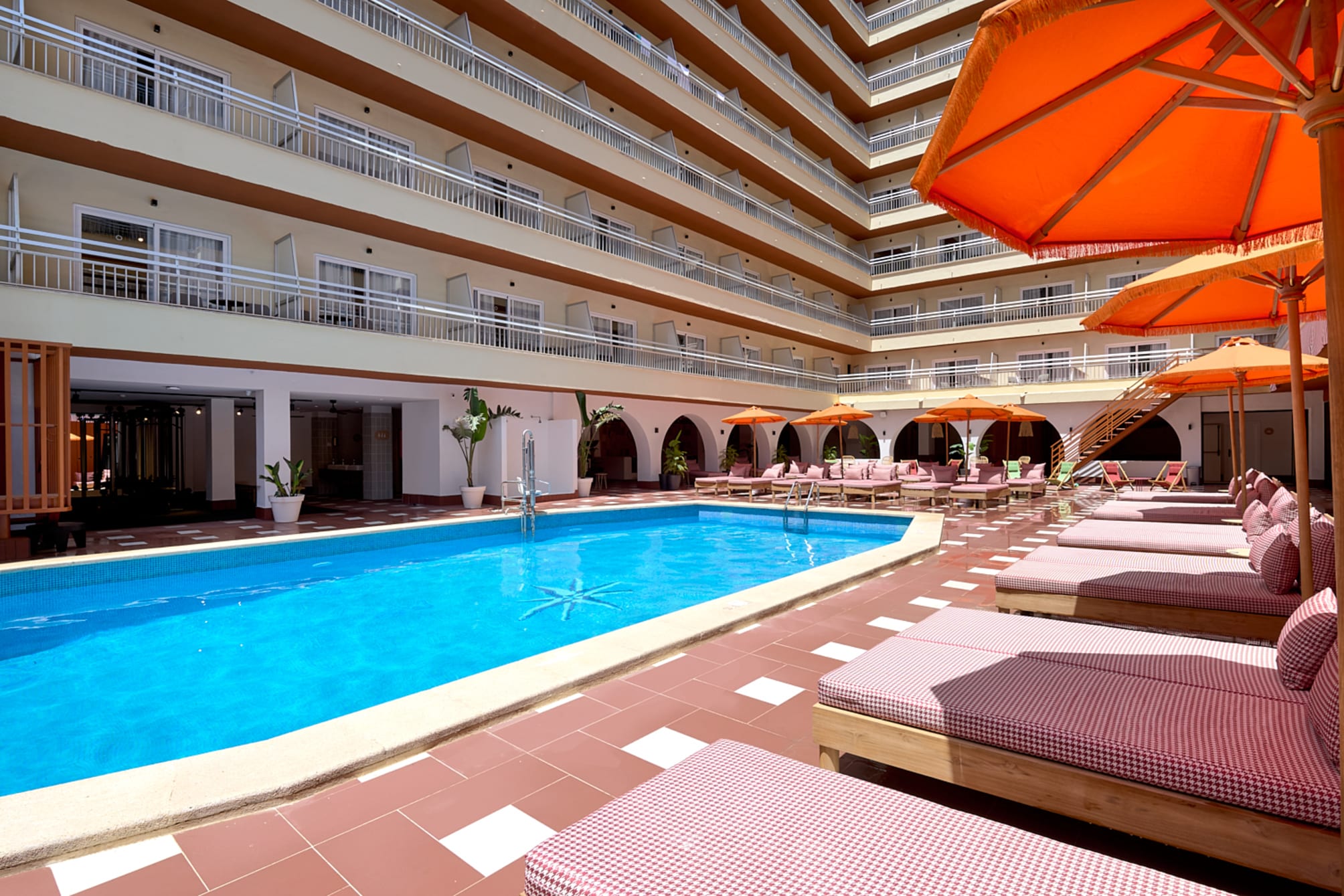 tent Bahia de Palma 1