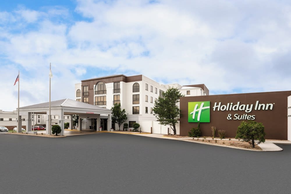 Holiday Inn & Suites SPRINGFIELD - I-44 by IHG 1