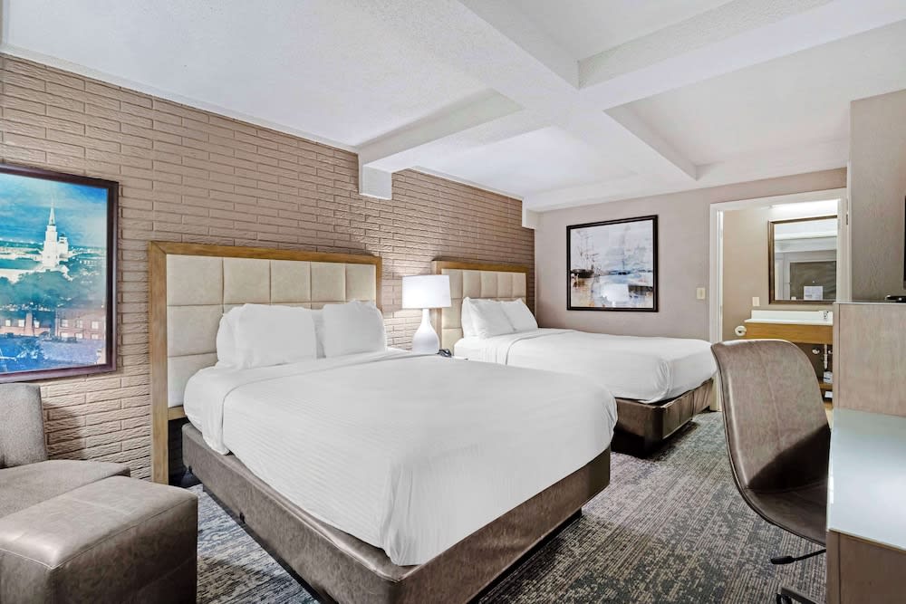 Best Western Savannah Historic District 5