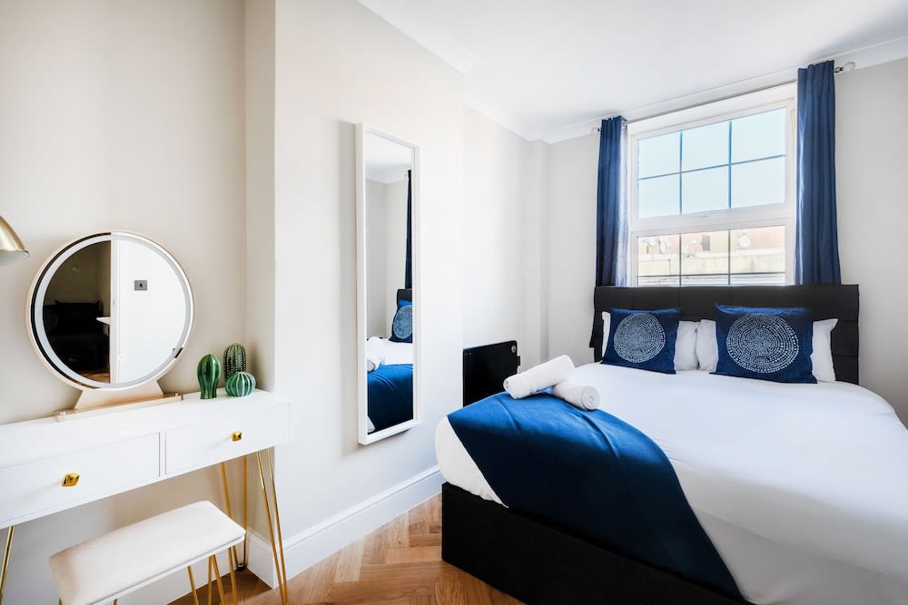 Bright One Bedroom Flats 2