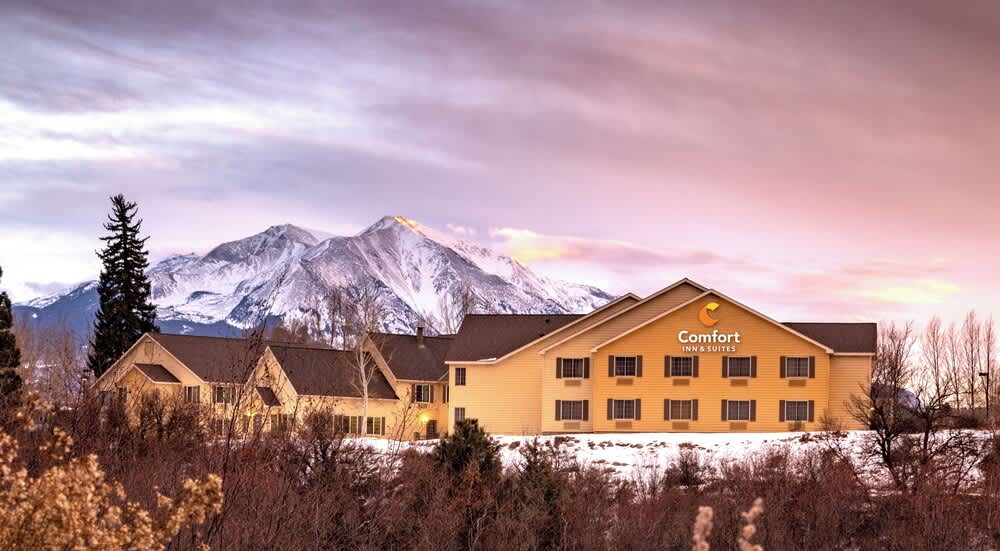 Comfort Inn & Suites Carbondale on the Roaring Fork 1