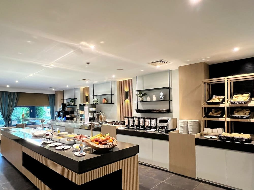 XO Hotels Blue Square 1