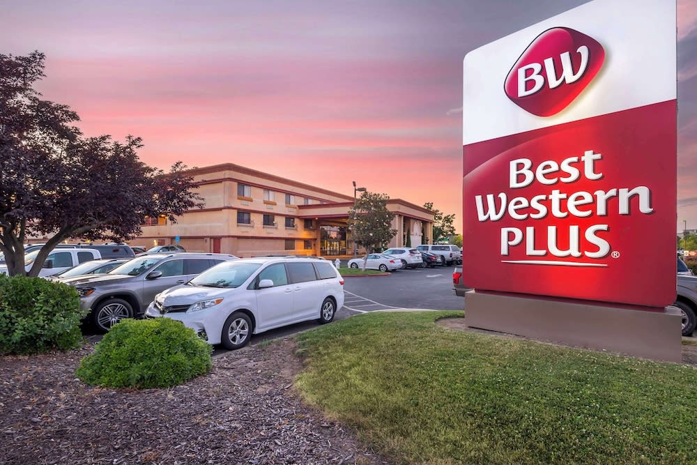 Best Western Plus Orchid Hotel & Suites 1