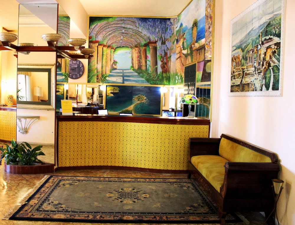 Hotel Mediterranée 3