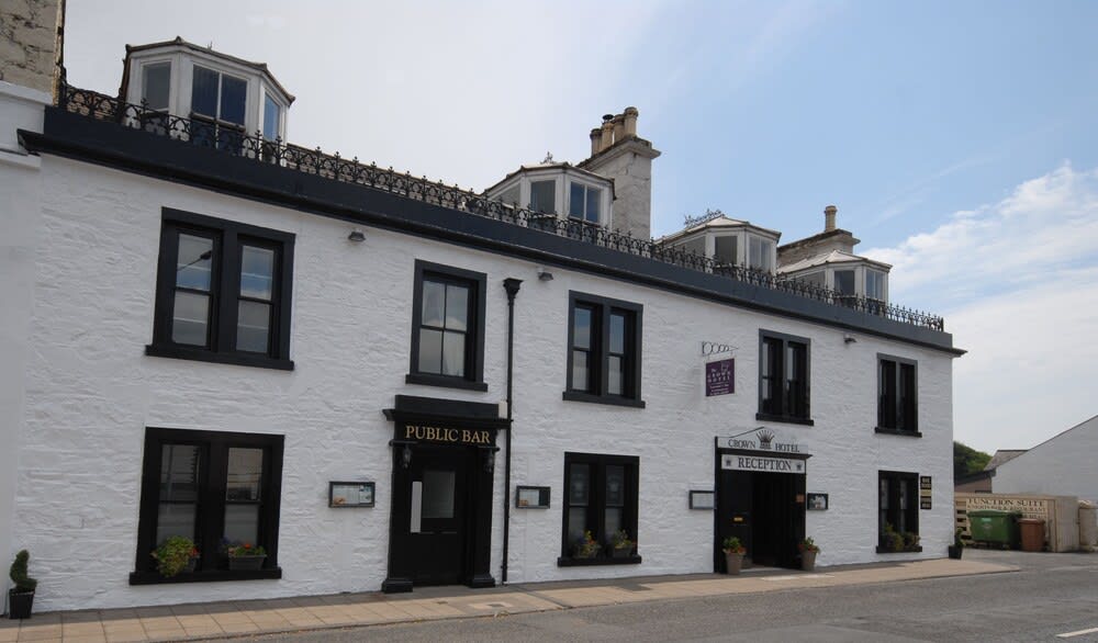 The Crown Hotel 1