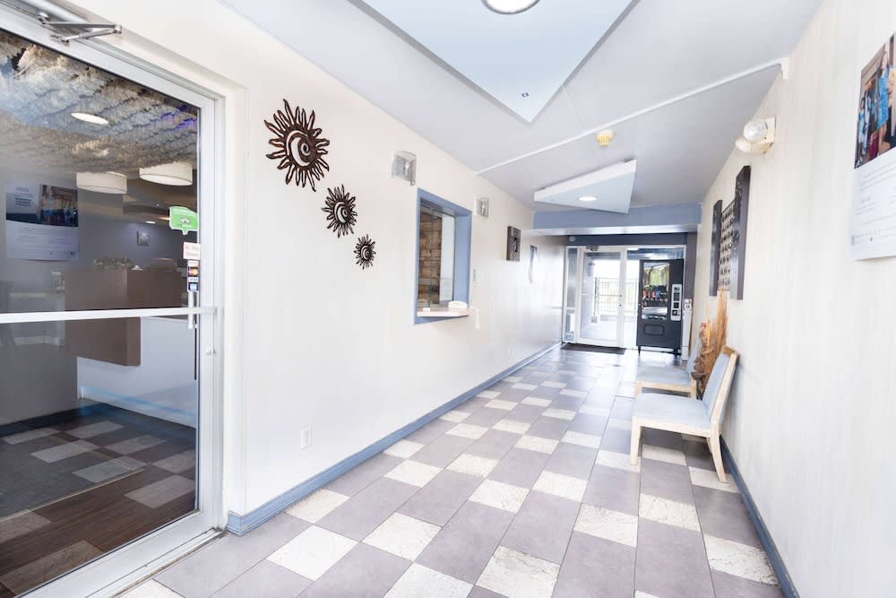 Days Inn by Wyndham Dayton Huber Heights Northeast 2