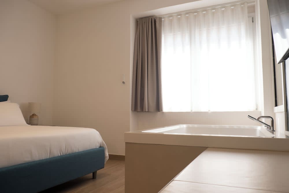 Monumental Luxury Rooms 3