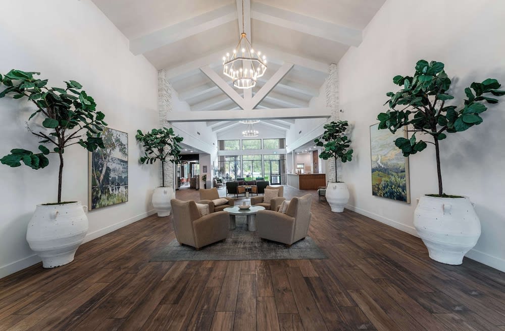 Prestige Lakeside Resort, WorldHotels Elite 2