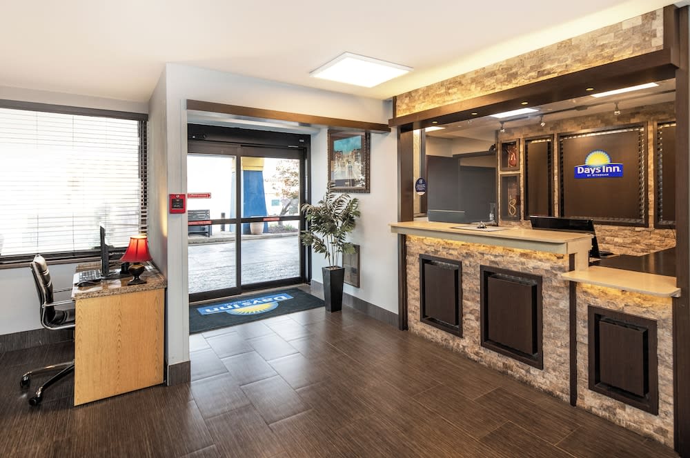 Days Inn by Wyndham Fort Smith 4