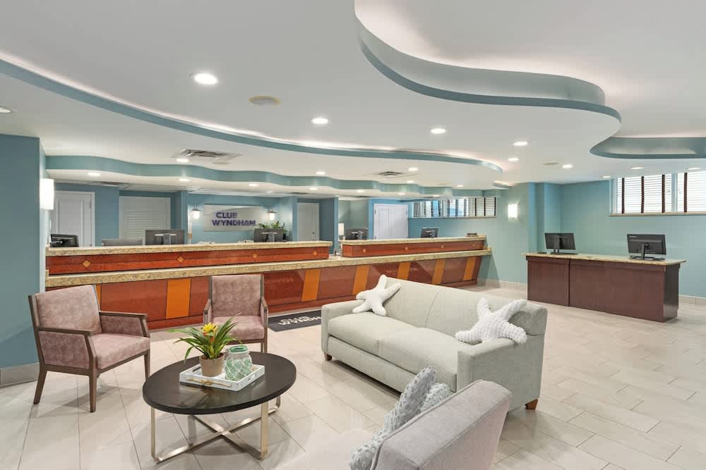 Club Wyndham Towers on the Grove 2