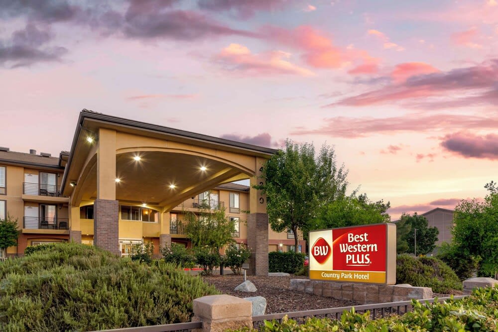 Best Western Plus Country Park Hotel 1