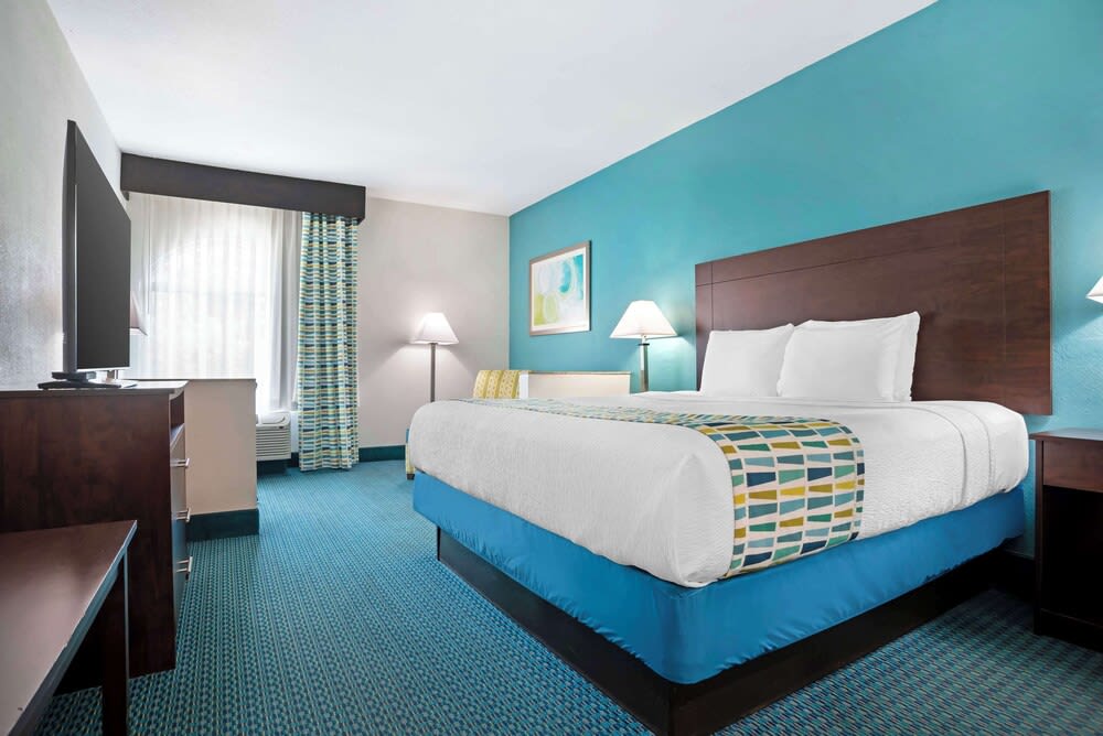 Best Western Plus Blue Angel Inn 1