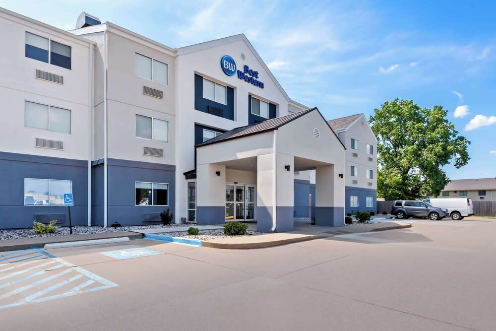 Best Western Ottumwa Inn & Suites 1