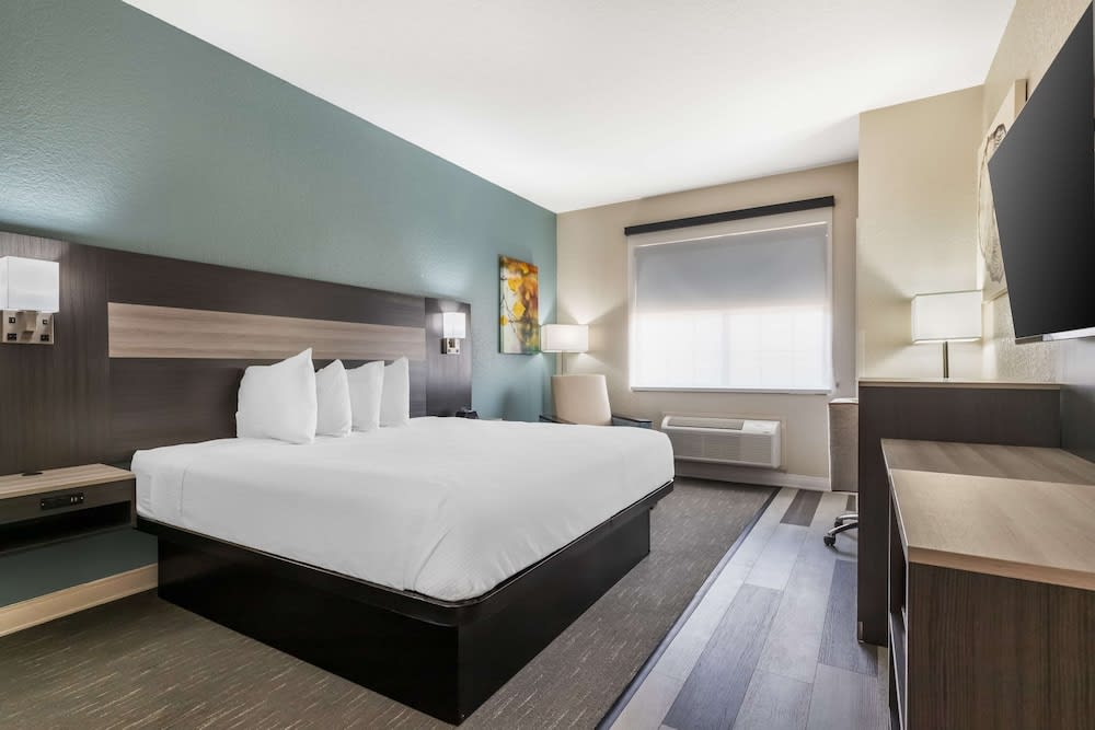 Best Western Prime Inn & Suites 2