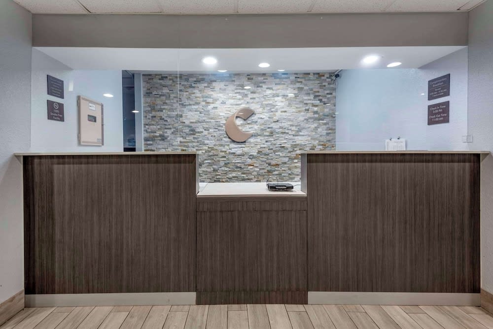 Comfort Inn & Suites Liverpool - Syracuse 2